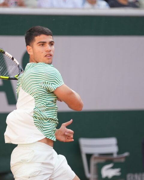 Roland Garros: World No.1 Carlos Alcaraz Opens Campaign with Victory Over Flavio Cobolli