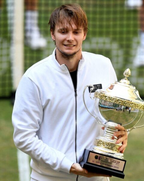 Alexander Bublik Stun Andrey Rublev to win first Halle Open title 