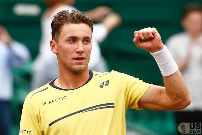 Roland Garros: Casper Ruud Battles Into Round Three