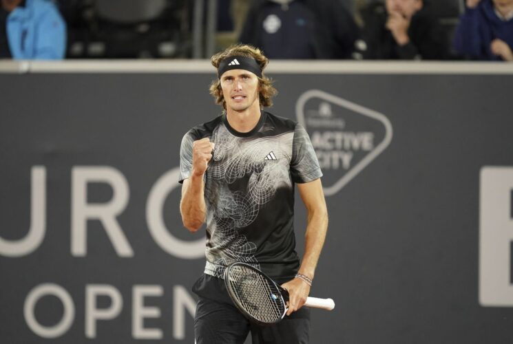 Hamburg European Open: Alexander Zverev beats Laslo Djere to lift first title since 2021