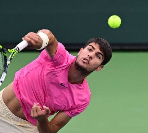 Alcaraz overcomes Goffin on Hopman Cup debut