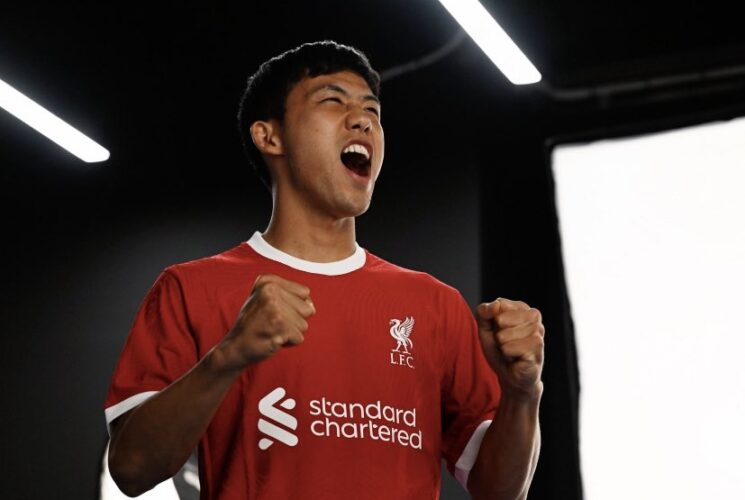 Official: Liverpool Signs Endo From Stuggart