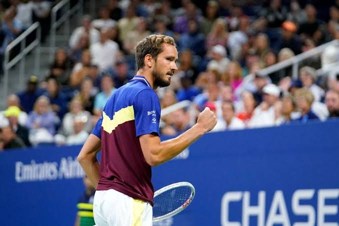 US OPEN: Daniil Medvedev Ends Carlos Alcaraz Title Defence, book final meeting with Djokovic 