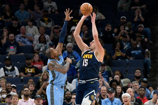 Amazing Assist from Nikola Jokic in the Nuggets vs. Grizzlies game