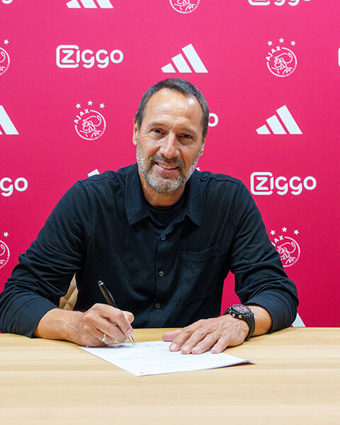 Official: Ajax Appoints van ‘t Schip as Interim Manager