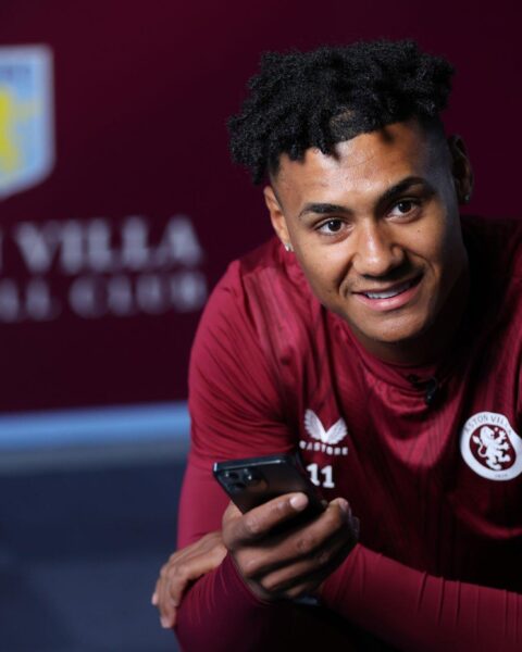 Official: Watkins Renews Contract With Villa