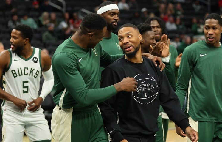 Damian Lillard makes Bucks preseason debut