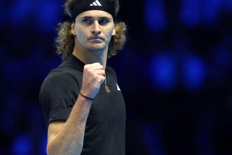 ATP Finals: Alexander Zverev Beats Carlos Alcaraz, Puts team red 1-0 up