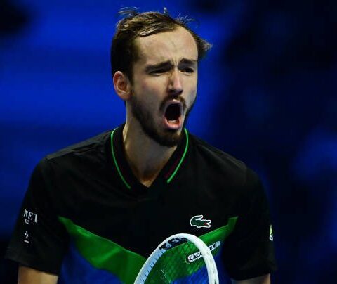 ATP Finals: Daniil Medvedev Ease Past Compatriots Alexander Zverev to reach Semi-finals 