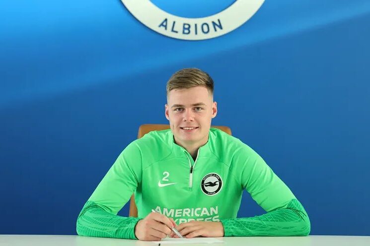 Contract Extension: Evan Ferguson Commits to Brighton Until 2019