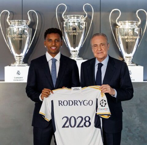 Official: Rodrygo Signs Contract Extension With Real