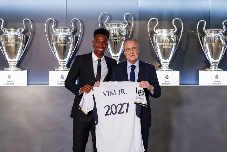 Vinicius Extends Contract With Real Madrid Until 2027