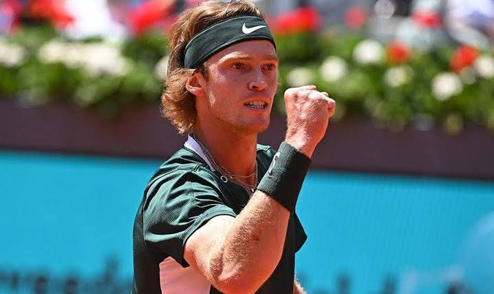 Rublev Reaches 20th Masters 1000 Win of the season As Tsitsipas Seals Turin Beth 