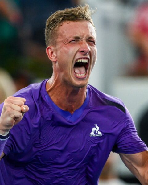 Adelaide International: Jiri Lehecka beats Jack Draper to win first ATP tour title