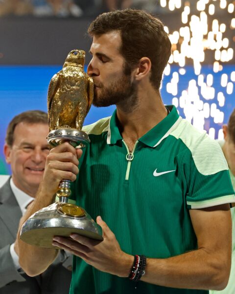 Karen Khachanov tops Jakub Mensik for his sixth tour-level crown in Doha