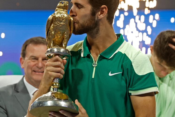 Karen Khachanov tops Jakub Mensik for his sixth tour-level crown in Doha