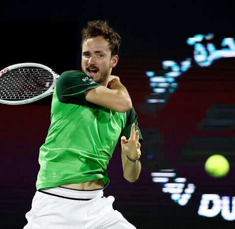 Medvedev Overcomes Musetti, move into last eight