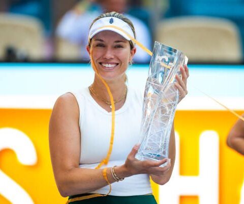 Miami Open: Collins beats Rybakina to clinch maiden title