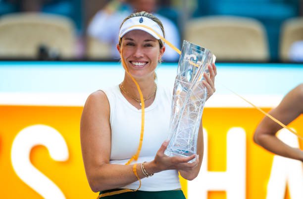 Miami Open: Collins beats Rybakina to clinch maiden title