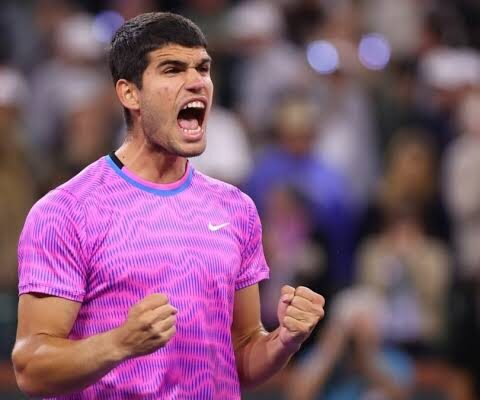 Indian Wells: Carlos Alcaraz begins title defence with comeback victory over Matteo Arnaldi