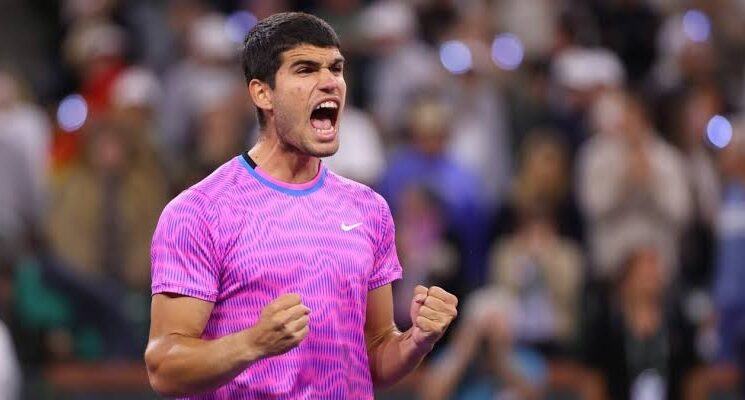 Indian Wells: Carlos Alcaraz begins title defence with comeback victory over Matteo Arnaldi