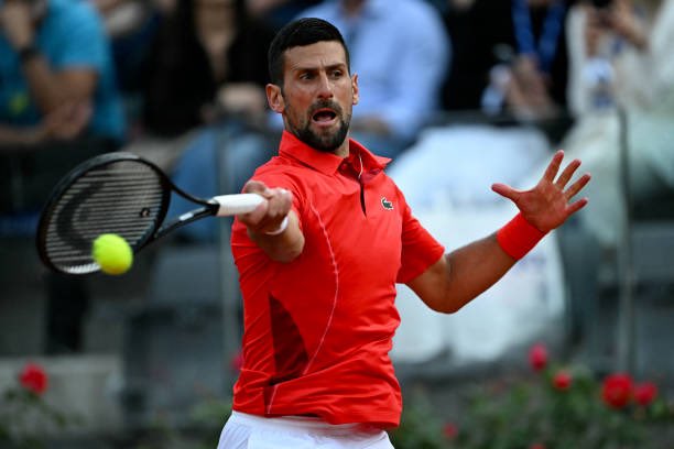 Italian Open: Djokovic starts strong in Rome