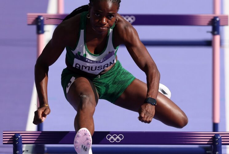 Paris 2024: Nigeria’s Tobi Amusan finishes first in heat one, qualifies for the semis