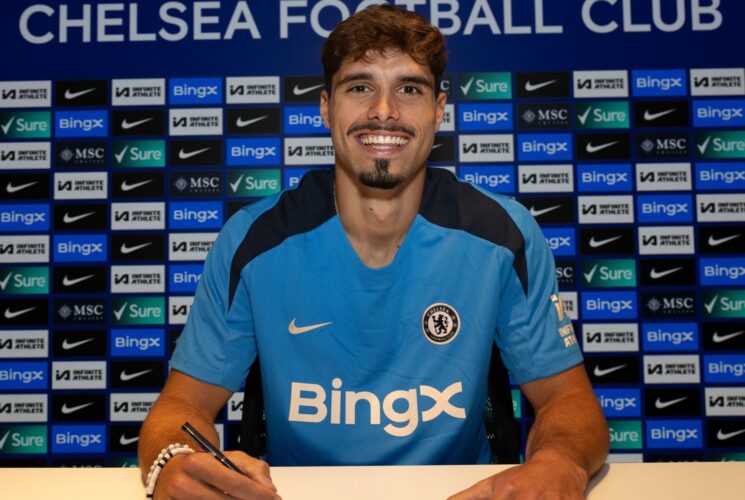 Pedro Neto joins Chelsea from Wolverhampton Wanderers