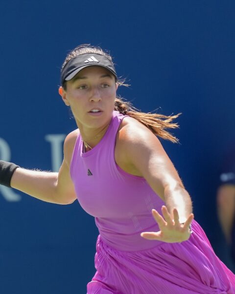 Pegula sets title match with Anisimova in Toronto