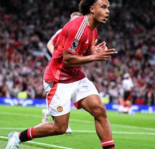 Zirkzee scores on debut for Man Utd, adores the feeling