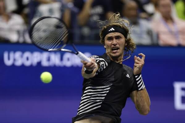 Zverev starts strong in New York, Ruud, Fritz advance