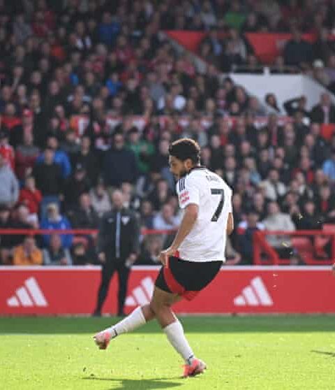 Nottingham Forest defeated as Raúl Jiménez penalty earns Fulham win