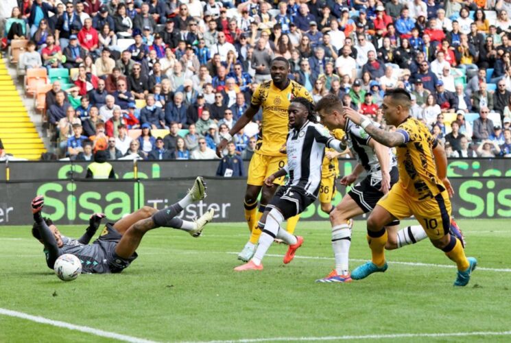 Inter Milan downs Udinese as Lautaro opens Seria A account with brace