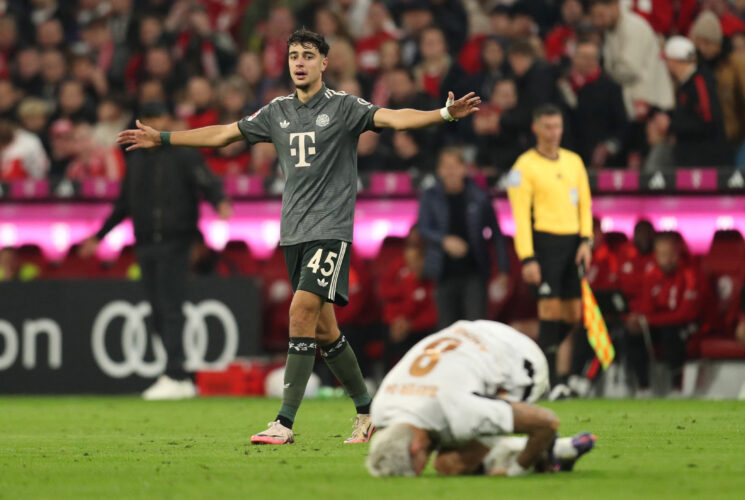 Resolute Leverkusen shares points with dominant Bayern