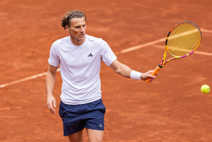 Diego Forlan to make professional tennis debut at next month’s Uruguay Open