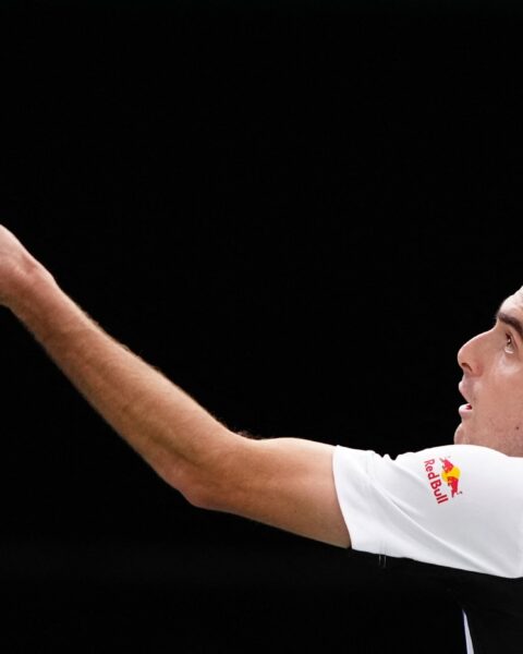 Tsitsipas begins his Paris Masters campaign with victory