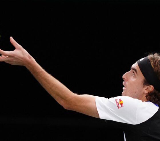 Tsitsipas begins his Paris Masters campaign with victory