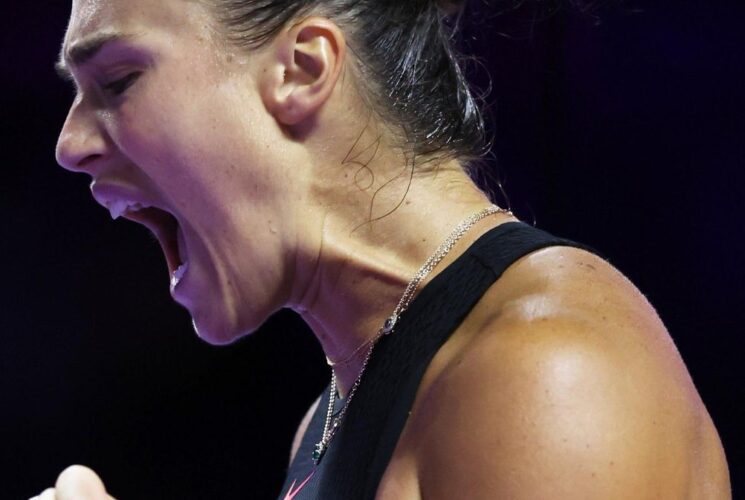 WTA Finals: Sabalenka beats Paolini, wins purple group, qualifies for the semis