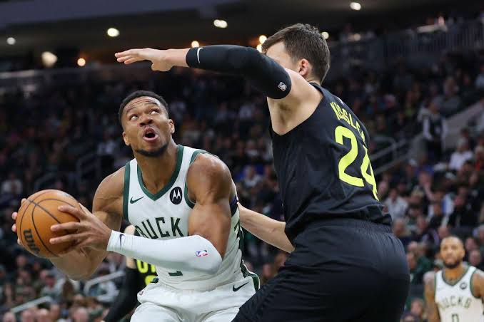 Milwaukee Bucks Cruise Past Utah Jazz 123-100