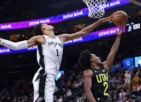 San Antonio Spurs Edge Over Utah Jazz 126-118