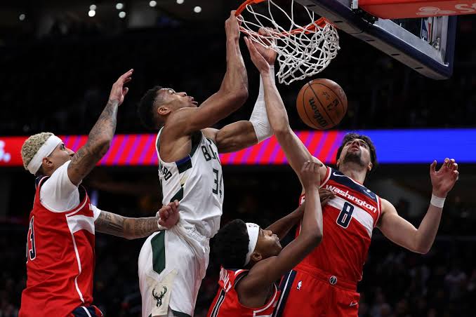 Giannis Powers Bucks Past Wizards