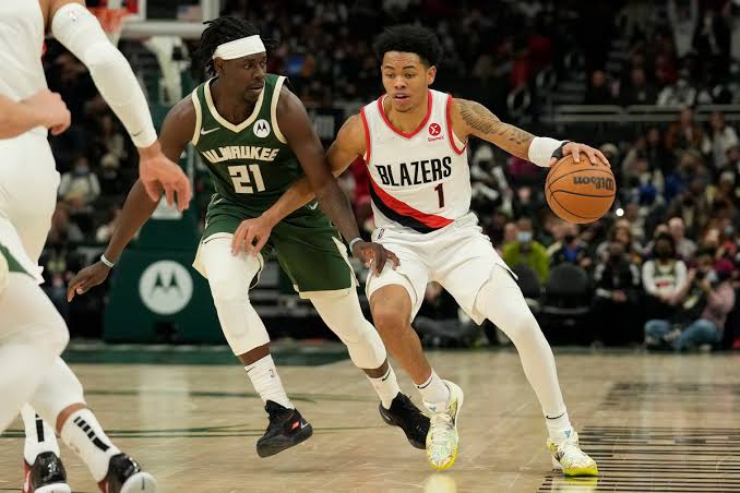 Simons Shines: Blazers outshines Bucks in Thrilling Contest