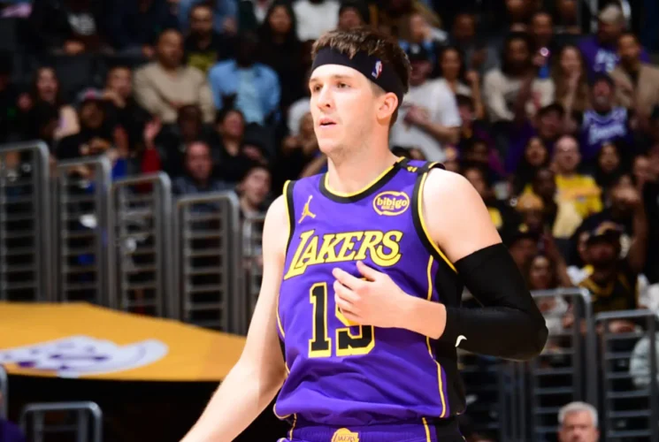 Lakers’ Guard Austin Reeves Suffers Calf Injury, MRI Scheduled