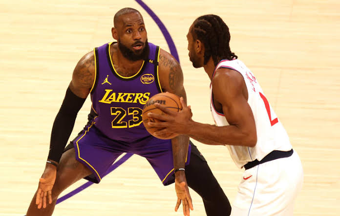 Lakers Take Down Clippers 108-102