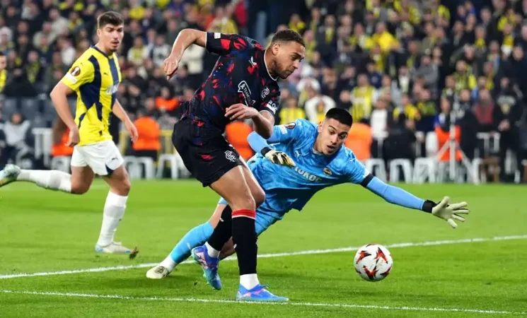 Rangers stuns Fenerbahce in UEL last-16 first leg